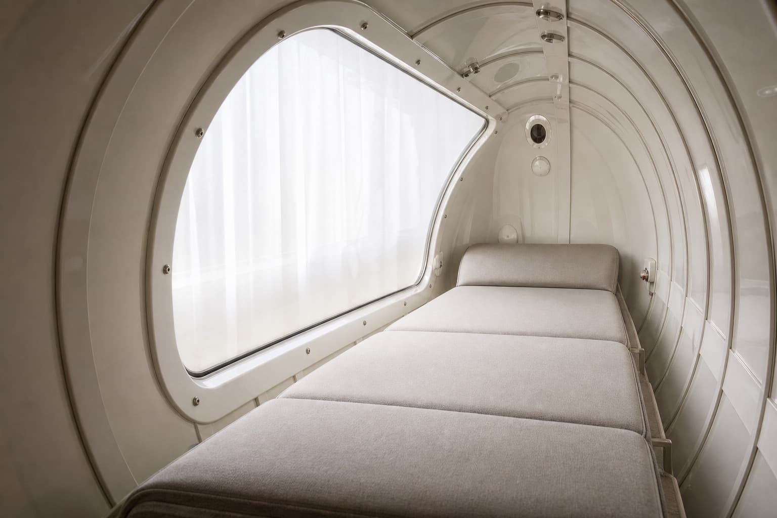 2.0 ATA Triangular HBOT Kammer (Luxury) — Innenraum